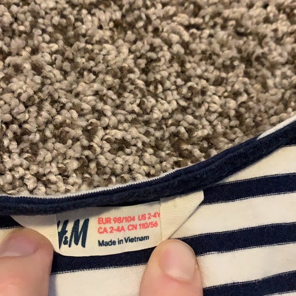 H&M toddler dress - Picture 2 of 2